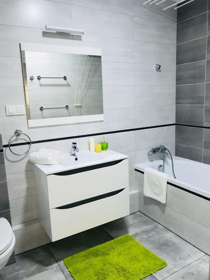 Apartamento Sloneczne Skorosze Varsovia Exterior foto